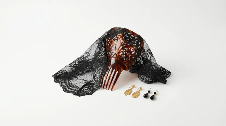 Mantilla y peineta: la tradición española del encaje y el peine en la joyería