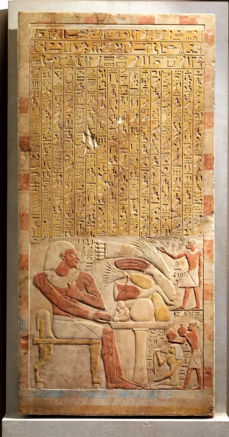 Estela de piedra caliza pintada del mayordomo Mentuwoser con inscripcion jeroglifica, Reino Medio, hacia 1944 a. C.