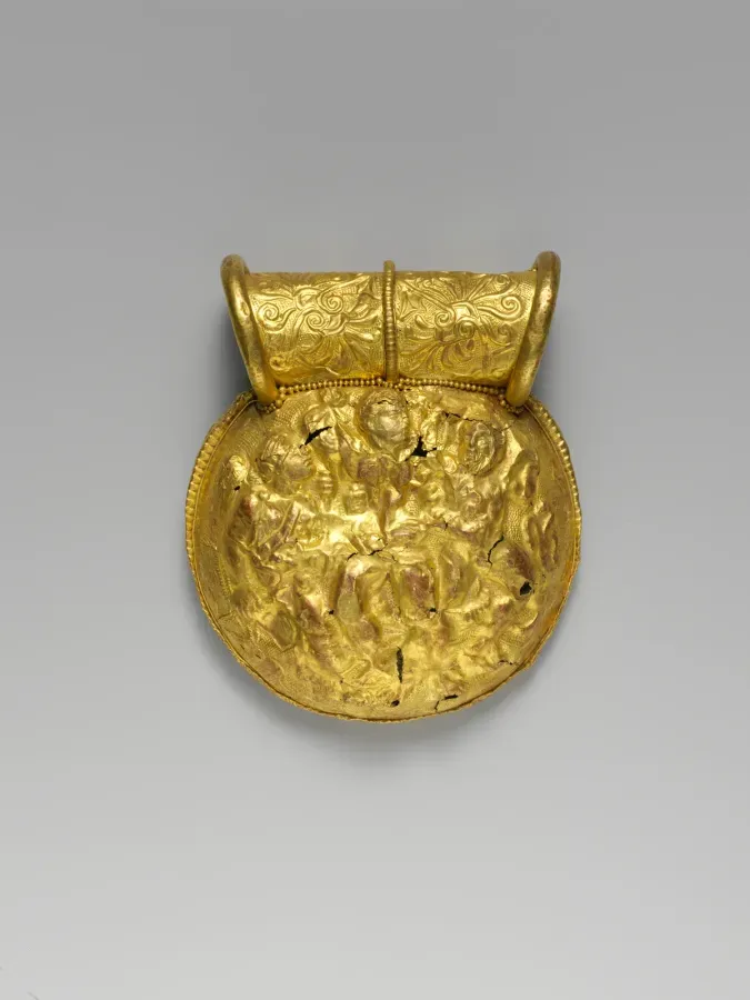 Bulla etrusca de oro, amuleto capsula protectora, siglo III a.C.