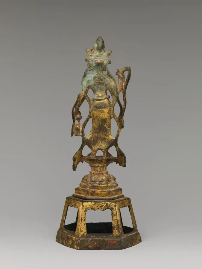 Figura de bronce dorado del bodhisattva Avalokiteshvara, China, siglos VII-VIII