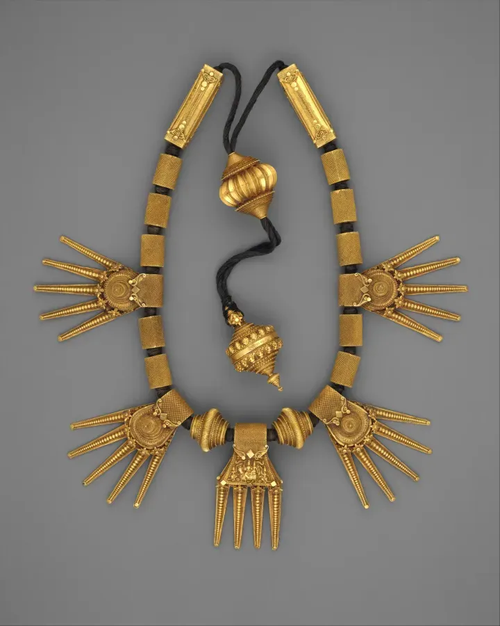 Collar nupcial tamil thali, oro, finales del siglo XIX