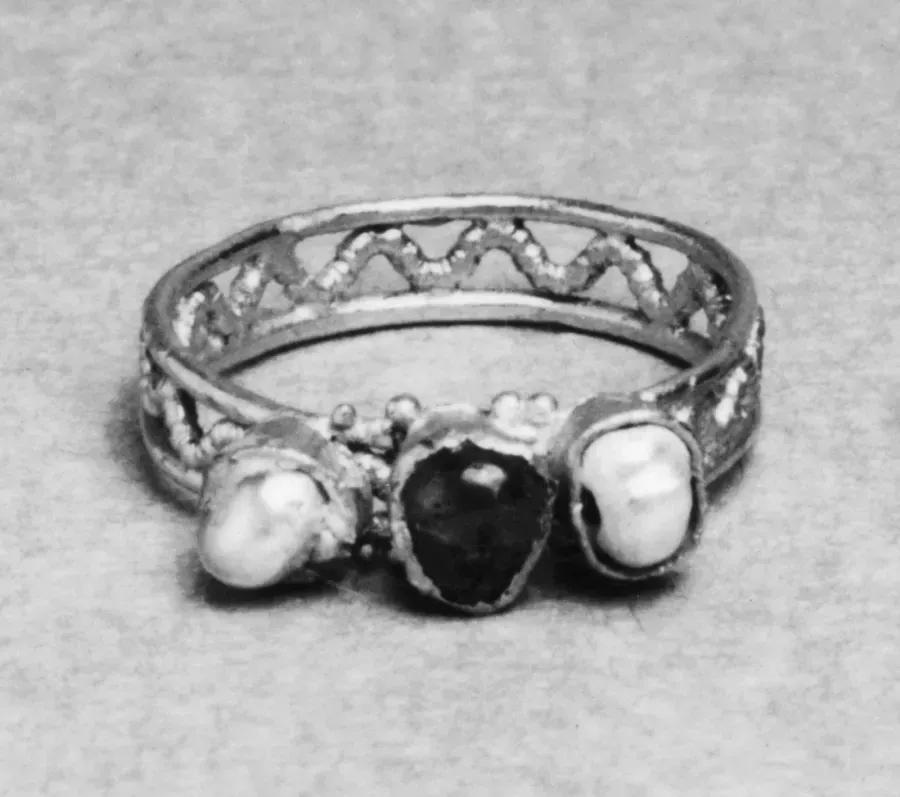 Anillo bizantino del siglo VII, oro
