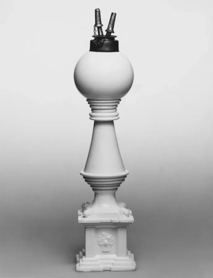 Старинная масляная лампа из опалового стекла, Америка, 1830-40-е годы