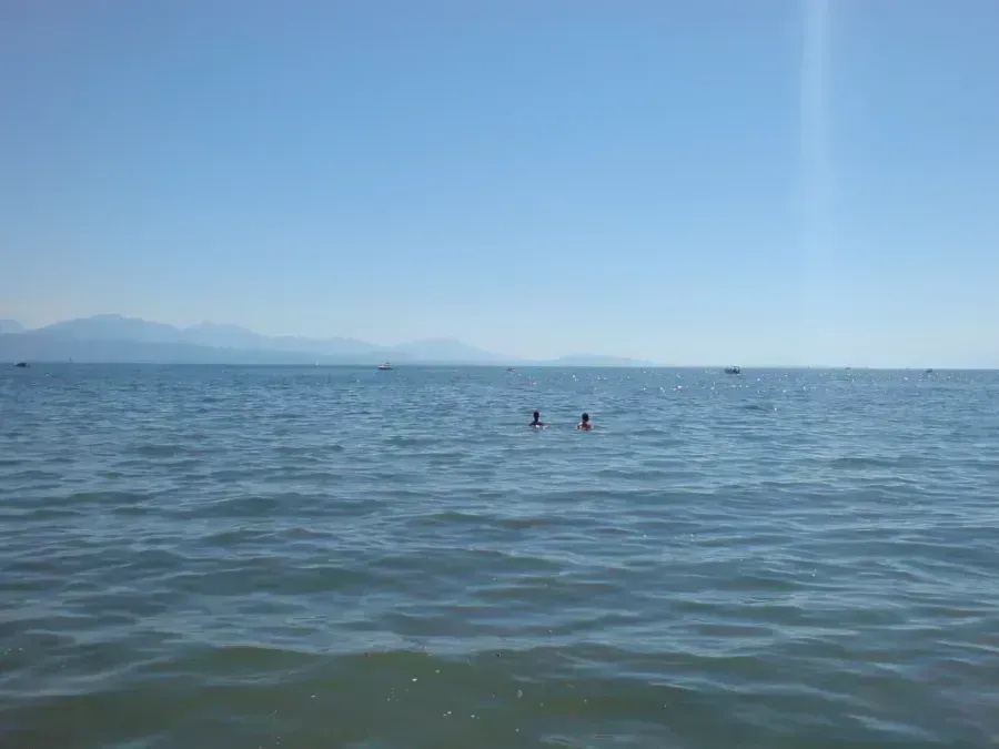Plage de vidy en été