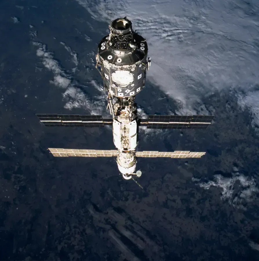 Unity-Zarya-Zvezda STS-106 (3)