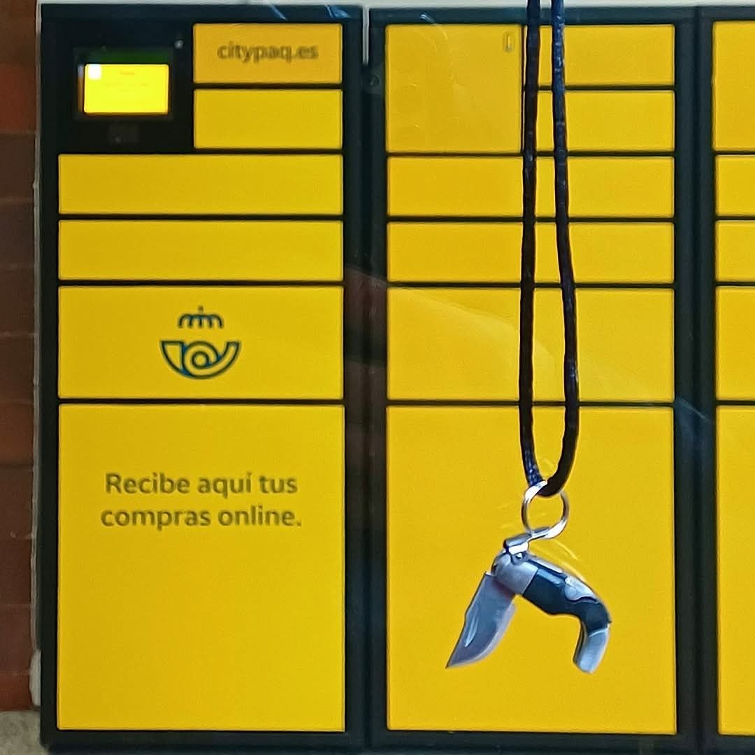 Наше изделие в постамате Correos