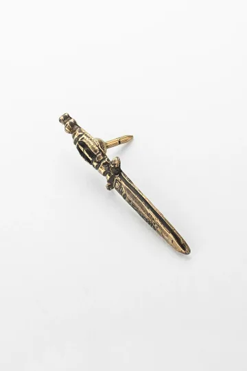 PIN ESPADA GUERRERA 4